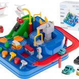 Interactief autoverkeers- en hindernissenpark met 4 voertuigen en helikopter 24 × 24 cm