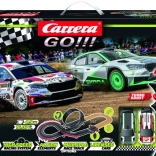 Carrera GO racebaan ŠKODA Rally 4,9 m met looping en twee Fabia RS Rally2 auto’s