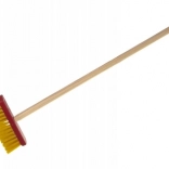 Teddies rode kinderbezem met houten steel