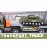 Militaire vrachtwagen met tank op batterijen met licht en geluid