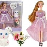 Pop Emily met lang haar en wit kitten