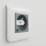 Bescherming van elektrische stopcontacten wit