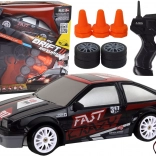Sportieve RC-auto 1:24 zwart met verwisselbare wielen