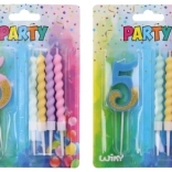 Feestkaars nummer 5 met aanvullende kaarsen