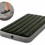 Oppblaasbaar eenpersoons luchtbed met ingebouwde voetpomp INTEX 191 × 99 × 25 cm