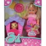 Pop Evička met hondenhok