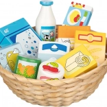 Houten boodschappenmand met etenswaren voor kinderen