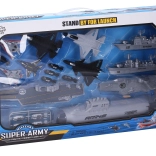 Vliegdekschip met katapult en onderzeeër