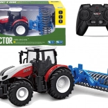 Leuke op afstand bestuurbare tractor met rubberen wielen